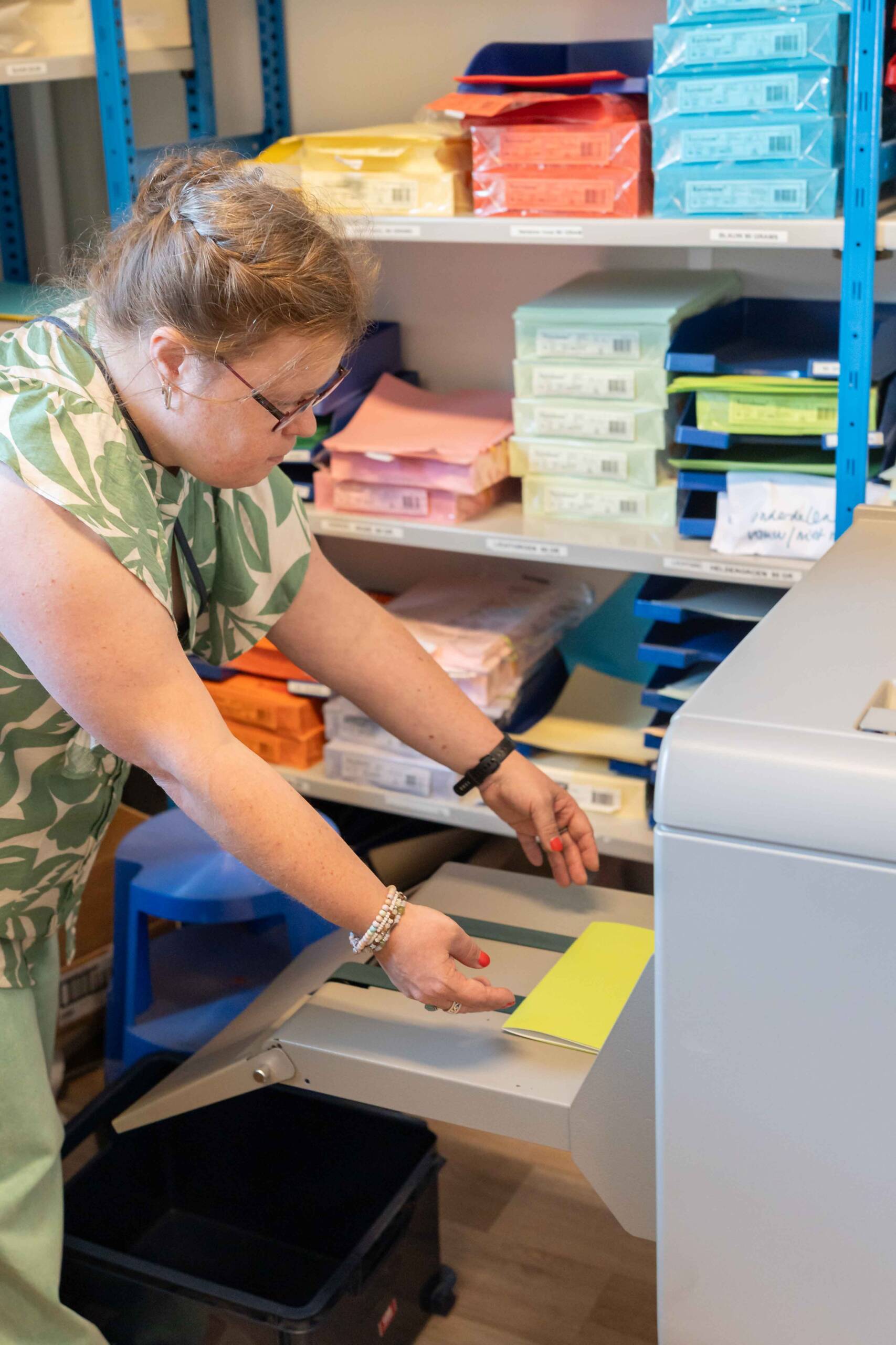 Handgemaakte theepakketten en cadeau-ideeën van Trudie bij Kleurkracht